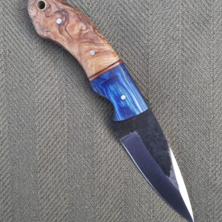 Falconers' knife, black carbon steel blade